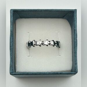 Silver Tone Star Ring—Size 6.25